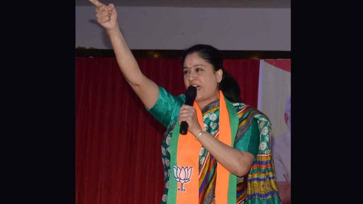 Tarun Chugh and vijayashanthi slams kcr govt for arresting bandi sanjay Tarun Chugh and vijayashanthi slams kcr govt for arresting bandi sanjay