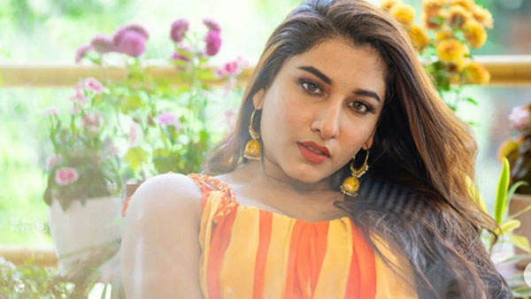 anchor vishnu priya comments on aliabhatt kiss to ranbir kapoor
