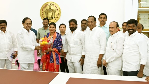 Telangana CM KCR announces Rs 2 crore for world boxing champ Nikhat Zareen Telangana CM KCR announces Rs 2 crore for world boxing champ Nikhat Zareen