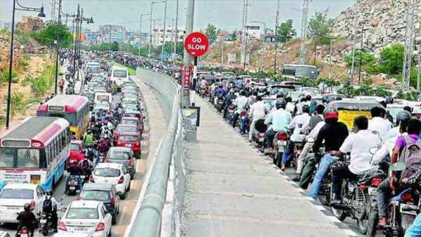 traffic diversion for flyover work from gachibowli junction towards kondapur 