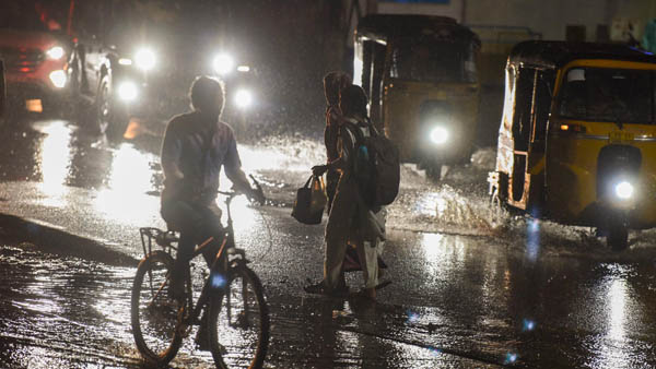 heavy rains in hyderabad and telangana districts: another three days