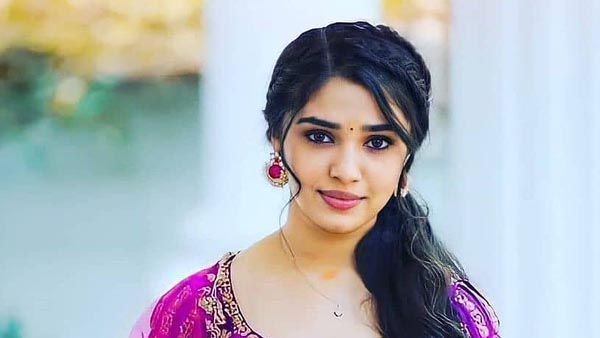 krithi shetty is one the heroine in venkat prabhu and vijay movie