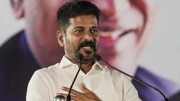 Tpcc leaders supported Revanth Reddy and gave serious warning to brs