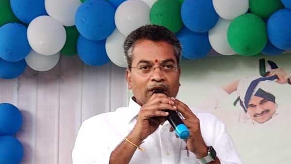 mylavaram mla vasantha krishnaprasad explains how tdps devineni uma helps ysrcp 