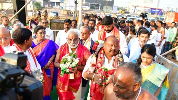 TTD Chairman yv subbareddy and minister gangula laid foundation for TTD Temple in Karimnagar 