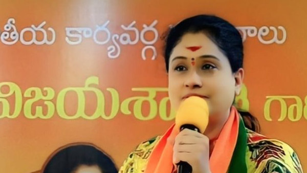 Vijayashanthi satirized the oppositions decision to boycott the inauguration of the new Parliament building