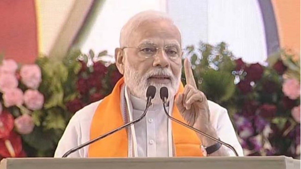 PM Modi targets KCR family PM Modi targets KCR family