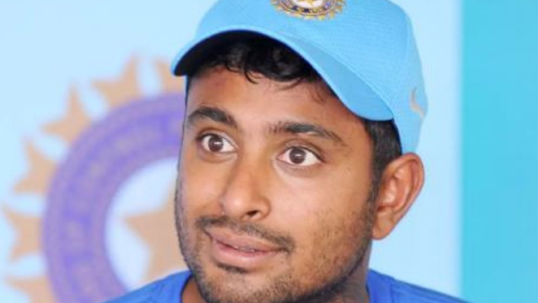 Cricketer Ambati Rayudu made announcement on his poltiical Entry, likely to contest form YSRCP in next elections