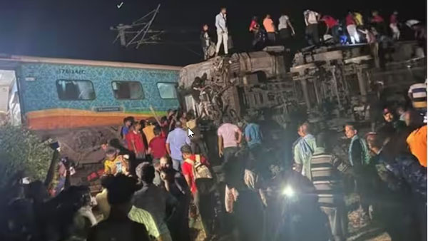 Coromandel Express Derails In Balasore After Collision With Goods Train, Several Feared Dead, hundreds injured