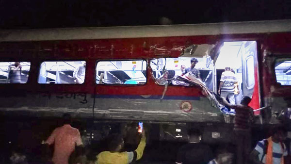 Coromandel Express accident: 50 killed, 300 injured, Centre Announces Rs 10 Lakh Ex Gratia For Kin Of Deceased Coromandel Express accident: 50 killed, 300 injured, Centre Announces Rs 10 Lakh Ex Gratia For Kin Of Deceased