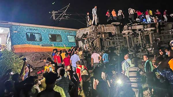 Coromandel Express accident: 50 killed, 300 injured, Centre Announces Rs 10 Lakh Ex Gratia For Kin Of Deceased Coromandel Express accident: 50 killed, 300 injured, Centre Announces Rs 10 Lakh Ex Gratia For Kin Of Deceased