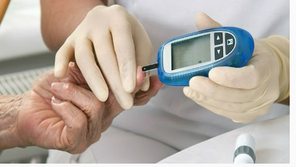Health tips: Diabetes sufferers be careful with skin problems!!