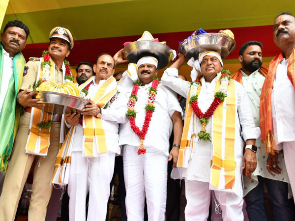 golconda yellamma bonalu- started: Telangana ministers attended golconda yellamma bonalu- started: Telangana ministers attended