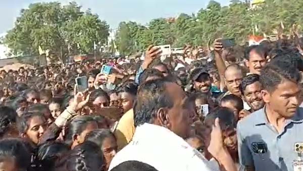 Minister Mallareddy dance to DJ Tillus song!!