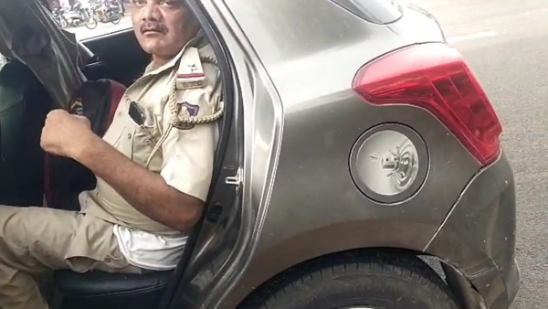 SP Karthik Reddy suspends police officers who drink alcohol while on duty while wearing uniform near Bengaluru SP Karthik Reddy suspends police officers who drink alcohol while on duty while wearing uniform near Bengaluru