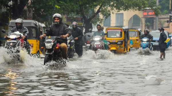 Weather department officials said that it will rain in Chennai and South Tamil Nadu for three days Weather department officials said that it will rain in Chennai and South Tamil Nadu for three days