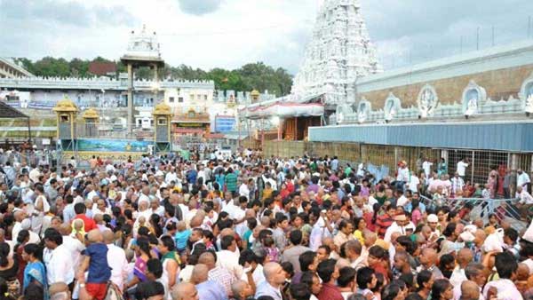 The crowd of devotees continues to be heavy in Tirumala The crowd of devotees continues to be heavy in Tirumala