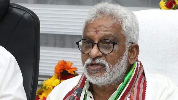 ttd chairman yv subbareddy counter to amit shahs comments, says bjp is in tdp trap..