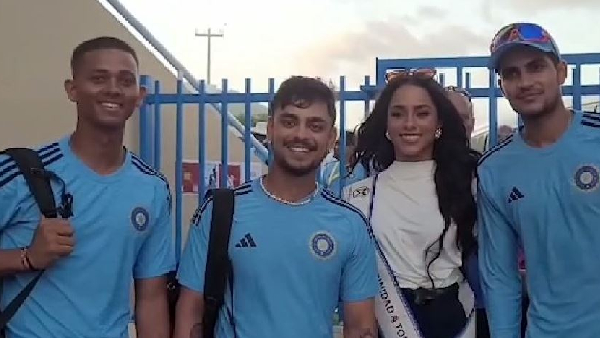 Miss World Ache Abrahams of Trinidad and Tobago meets team India players Miss World Ache Abrahams of Trinidad and Tobago meets team India players