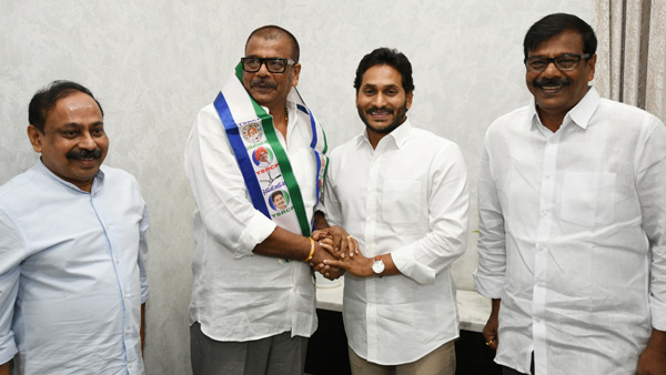 Senior TDP leader Anam Jaya Kumar Reddy joins in YSRCP