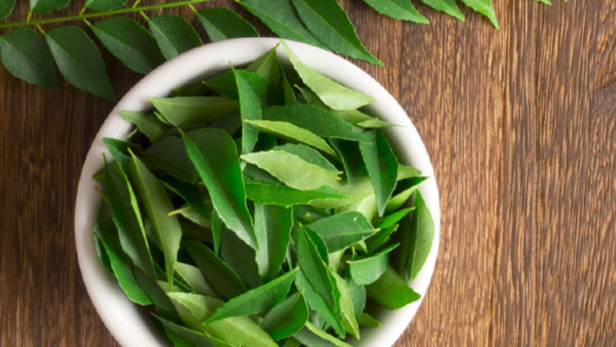 curry leaves 