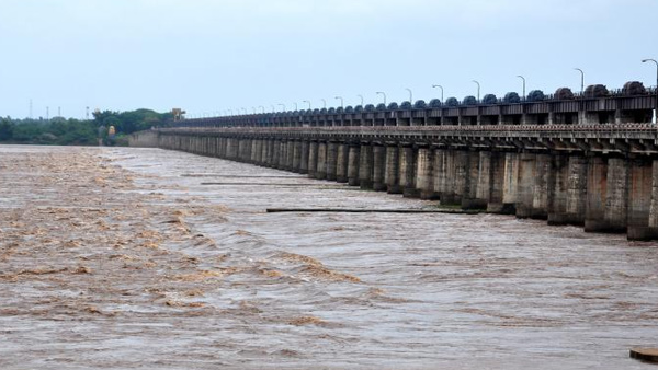 Dowleswaram Barrage