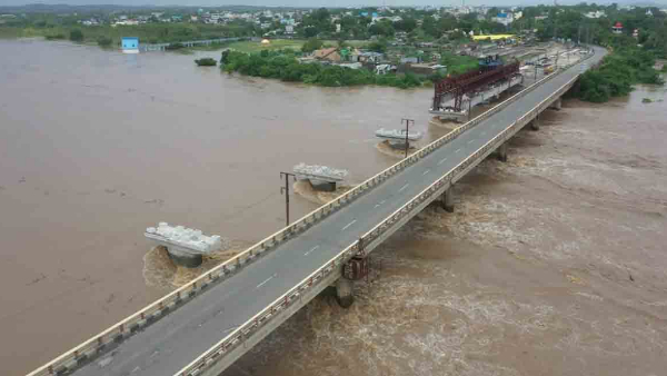  Godavari river floods
