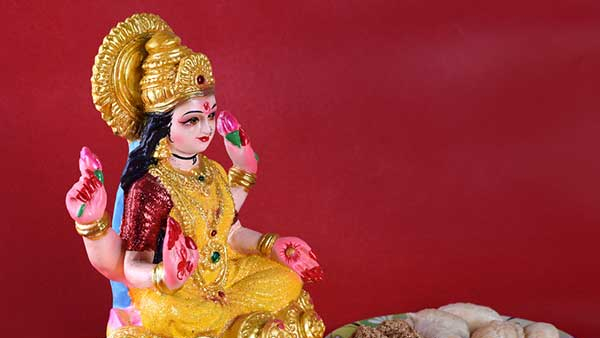 Astrology: These lucky signs will get blessings from Goddess Lakshmi in July.. are you in this?