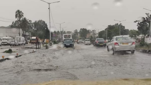 Heavy rains in many districts of Karnataka are holidays for educational institutions Heavy rains in many districts of Karnataka are holidays for educational institutions