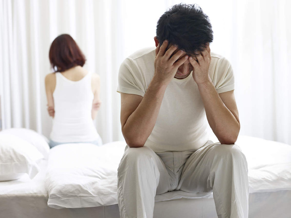 The husband is constantly torturing his wife in the bedroom to make her look like a porn star in New Delhi