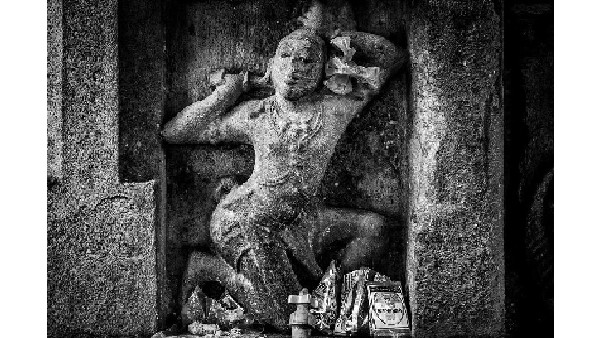 Self- sacrifice to Kali maa.. Arikandam.. A thousand years old statue!!