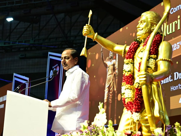 KCR praises Alluri Seetharama Raju KCR praises Alluri Seetharama Raju