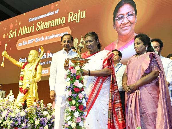 KCR praises Alluri Seetharama Raju KCR praises Alluri Seetharama Raju