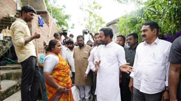 Will Kishan Reddy do politics on floods now? BRS fire!!