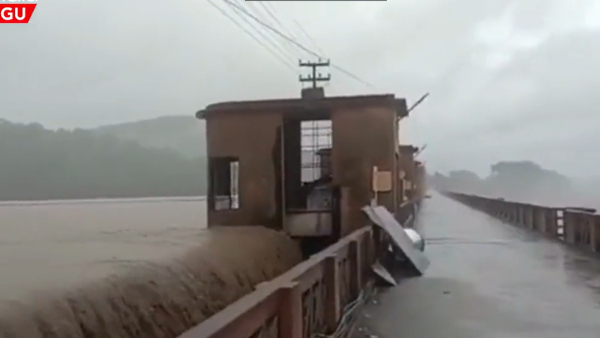Kadem Project Danger Bells: Flood water from top of dam; red alert to evacuate nearby villages!! Kadem Project Danger Bells: Flood water from top of dam; red alert to evacuate nearby villages!!