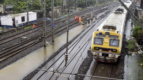 RPF constable allegedly shot dead four people including an ASI inside Jaipur Express earlier this morning