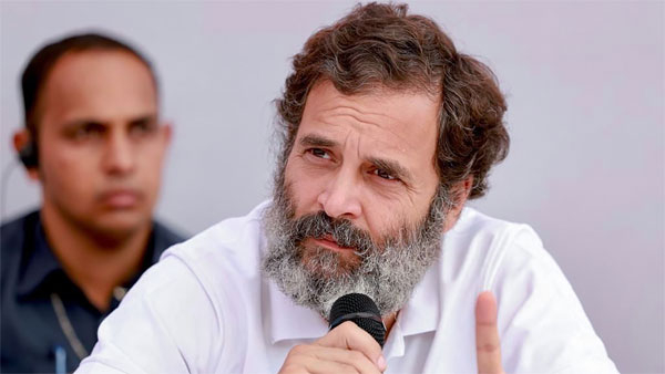 Congress Leader Rahul Gandhi reaches Gannavarm Aiport, asks on political situation in AP with own party leaders