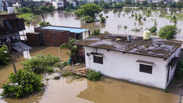 Are you locking your house because of floods? Be careful!!