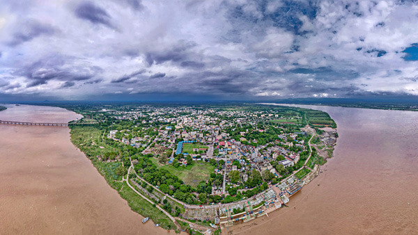 Flood to Godavari river at Bhadrachalam, second warning issued Flood to Godavari river at Bhadrachalam, second warning issued