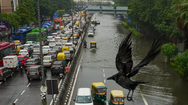 heavy rains in new delhi