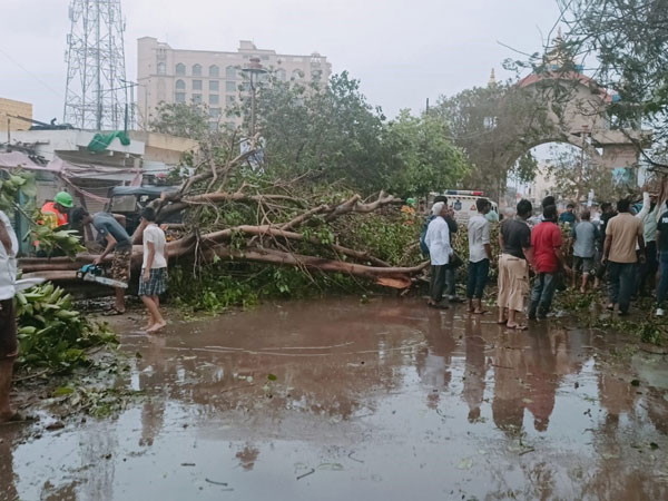  Floods occurred due to heavy rains in Gujarat