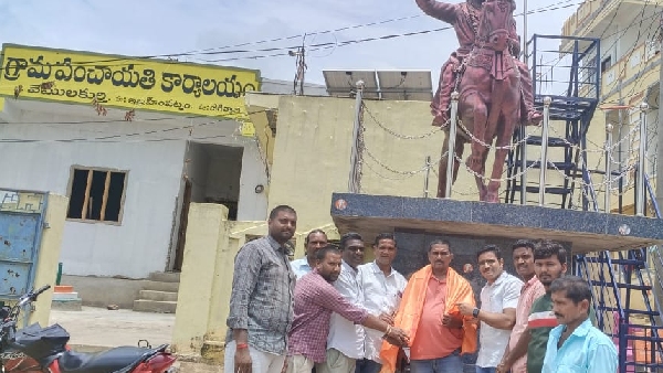 Sarpanch Navya Sri Satyam financial help to Gurukul school in Metpally, for drinking water to students