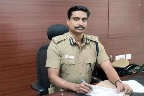 Tamil Nadu DIG Vijay Kumar committed suicide by shooting himself with a revolver at home in Coimbatore.