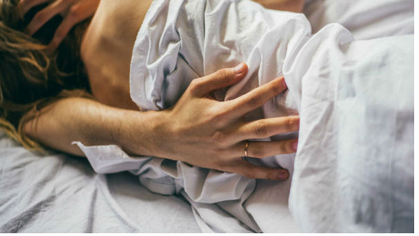 A young man brutally killed a woman who had an illicit relationship with his friends in Tamil Nadu A young man brutally killed a woman who had an illicit relationship with his friends in Tamil Nadu