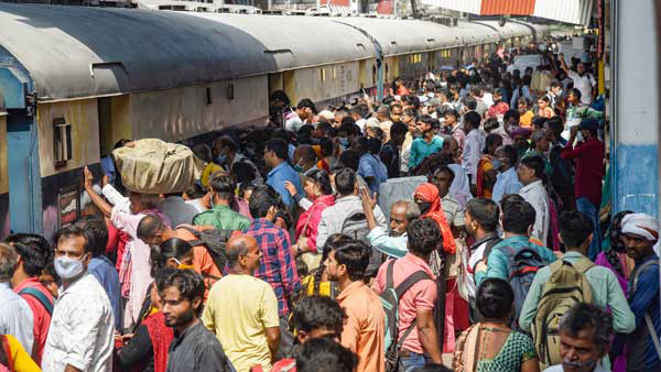 Good news for general coach passengers: Railways to offer affordable meals and packaged water