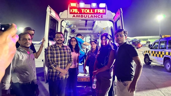 Five AIIMS Doctors Saved 2-Year-Old After She Stopped Breathing Mid-Air