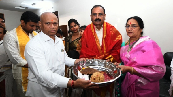 Bhumana Karunakar Reddy Took Oath as TTD Chairman in Srivari Temple on Thursday