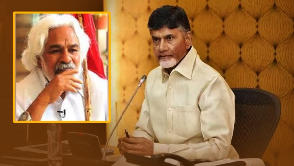 TDP president Chandrababu Naidu visited Gaddar family members
