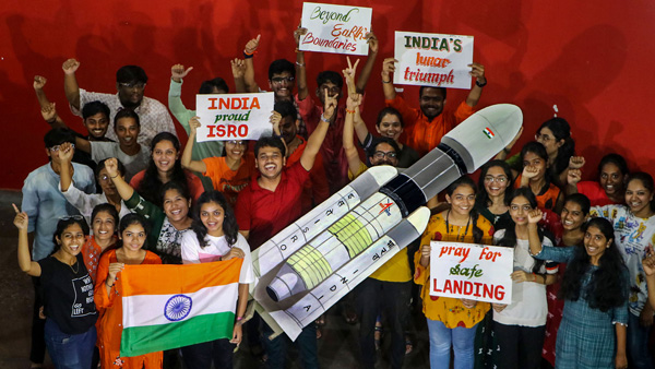 People, students, HAL, IT employees celebrating the success of Chandrayaan 3 in Bengaluru