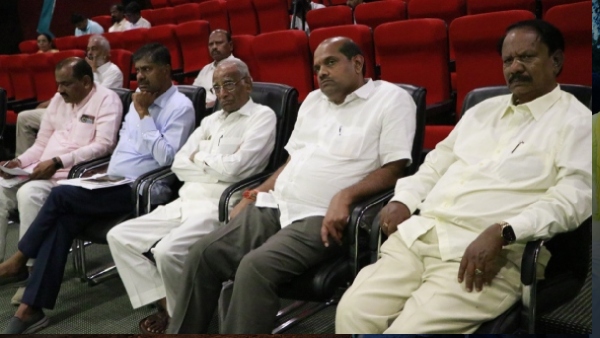 The Siddaramaiah government in Karnataka is slandering 12 JDS MLAs